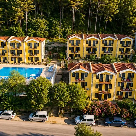 Apartamento Very Close To Oeluedeniz, Luxury In A Complex With A Pool Fethiye
